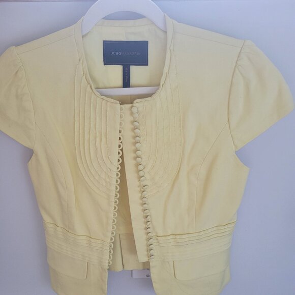 Beautiful butter yellow short sleeve jacket